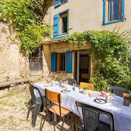 Holiday home De La Tour Pour 10 Personnes A
