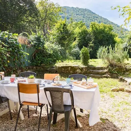 Holiday home De La Tour Pour 10 Personnes A Ganac
