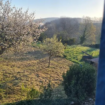 De La Tour Pour 10 Personnes A * Ganac