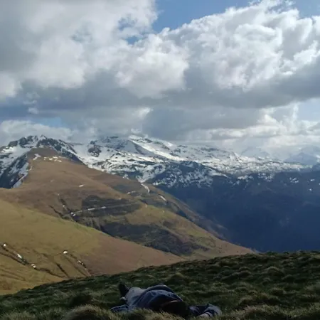 De La Tour Pour 10 Personnes A Dom wakacyjny